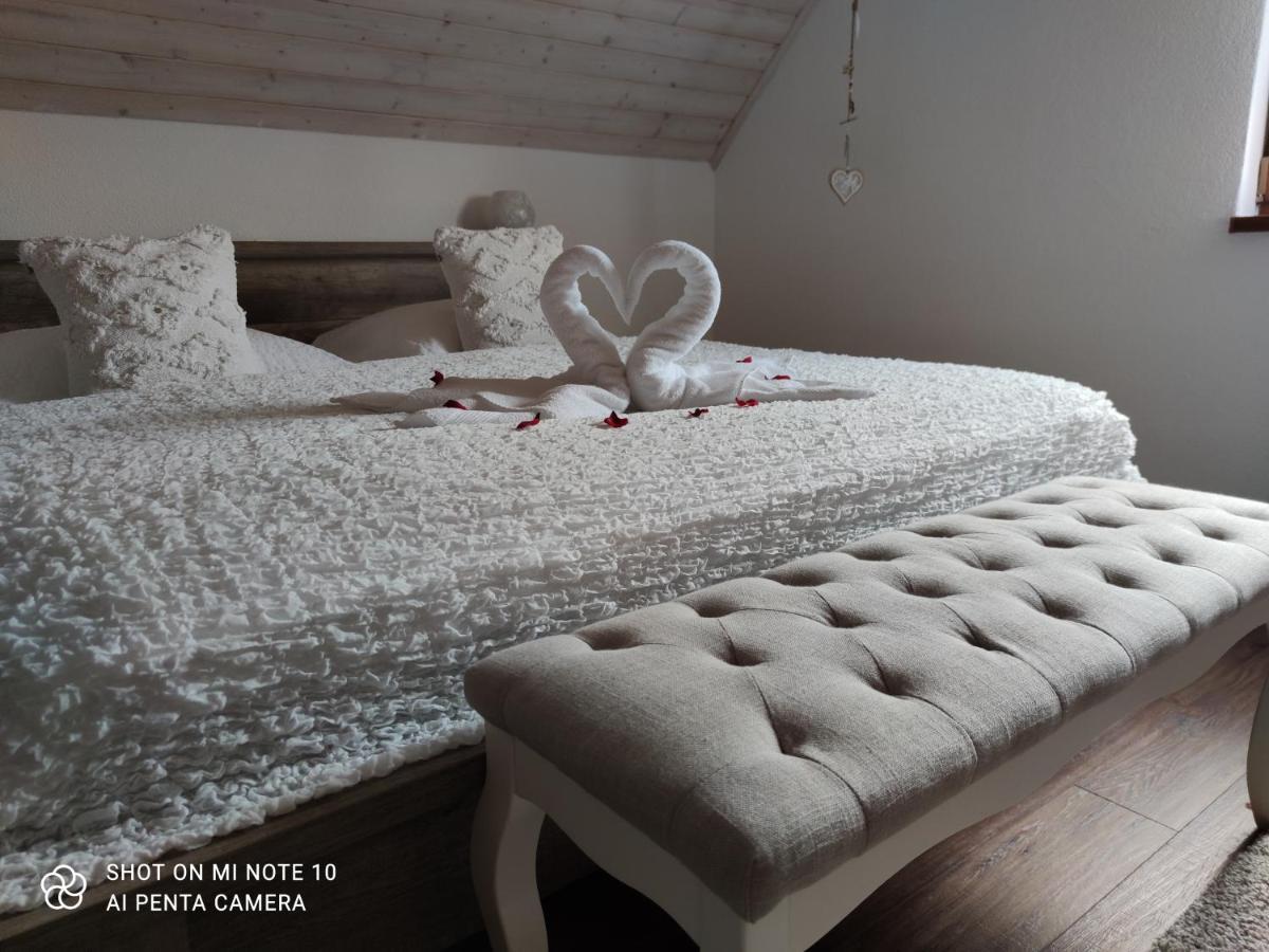 Mj Vila Stara Lesna Bagian luar foto