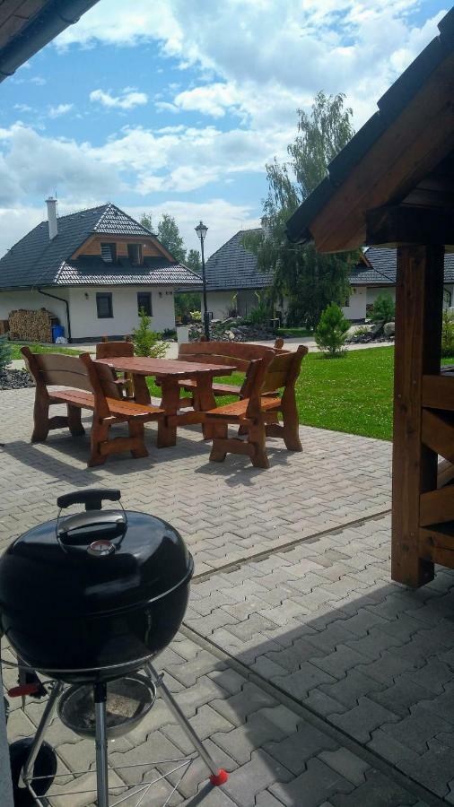Mj Vila Stara Lesna Bagian luar foto